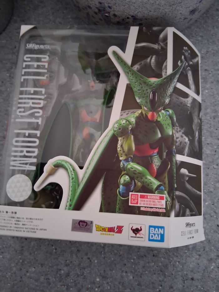 Figurine " celle first form " dragon ball  z"
