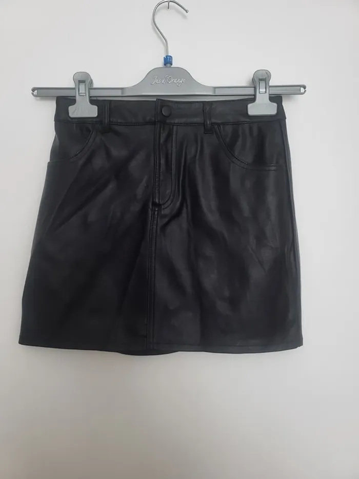Jupe noire simili-cuir Kiabi Taille 12 ans
