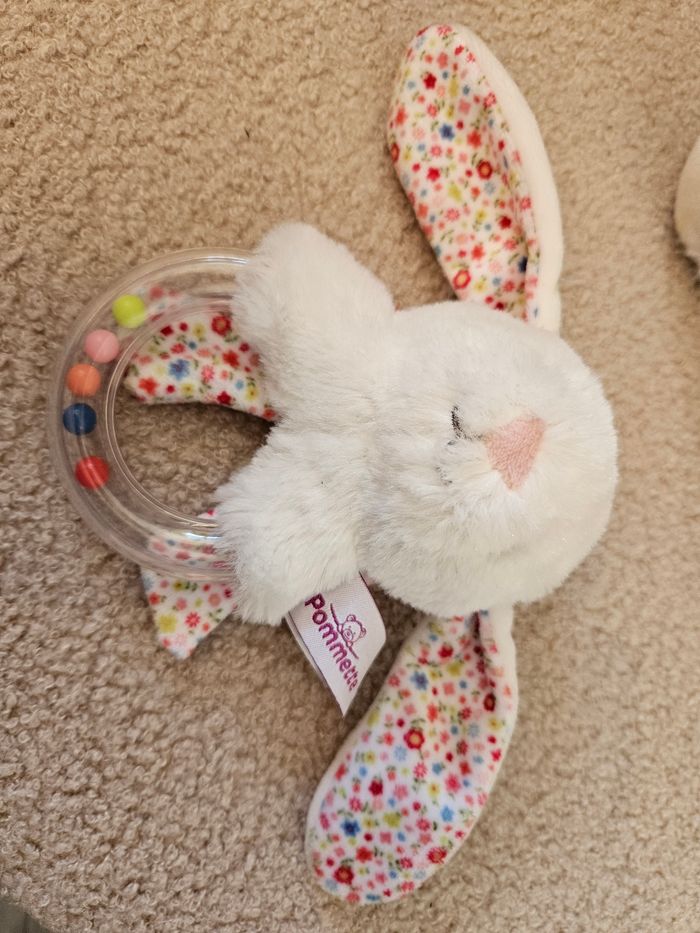 Peluche musicale et son hochet liberty - photo numéro 3