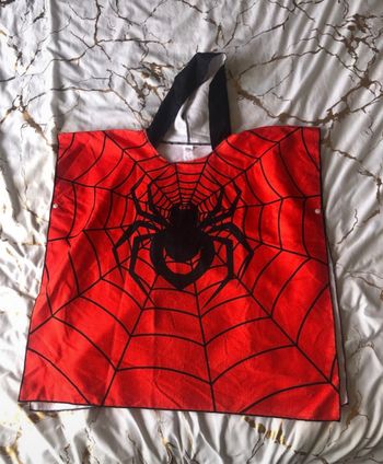 Sortie de bain shein spiderman 6 ans