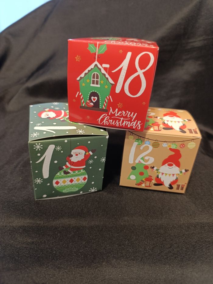 Calendrier de l'avent puzzle Disney - photo numéro 2