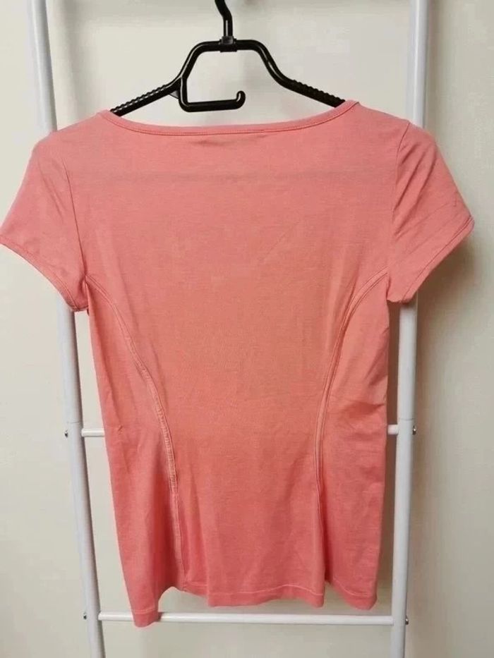 Haut Armani Exchange décolleté sexy - photo numéro 5