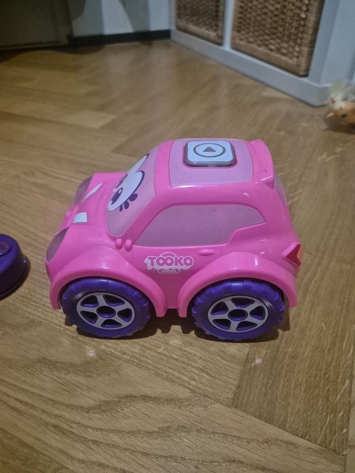 Petite voiture électrique 1er âge télécommandée - photo numéro 2