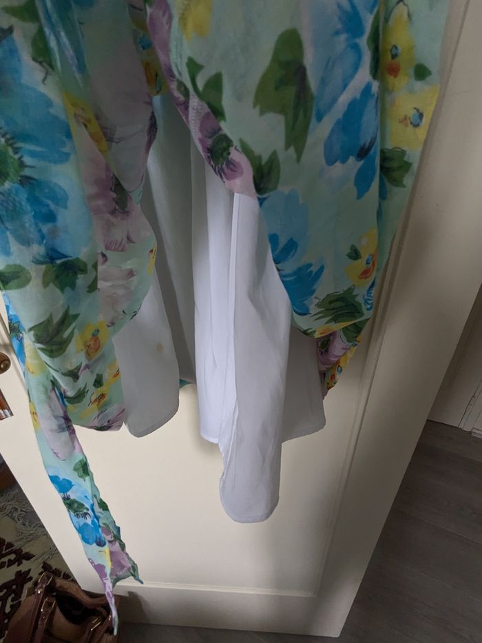 Robe fleurie habillée. Taille 7 ans (122 cm) belle qualité - photo numéro 3