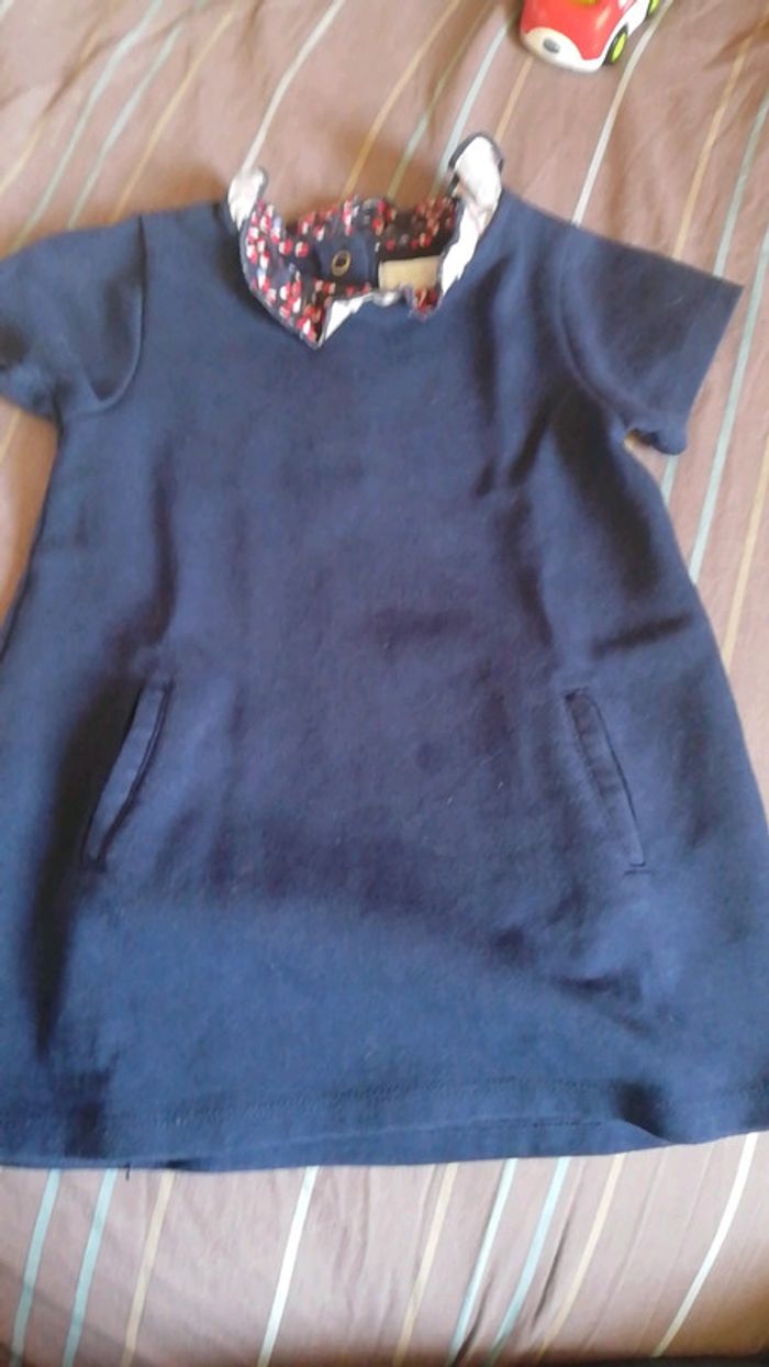 Robe manches courtes