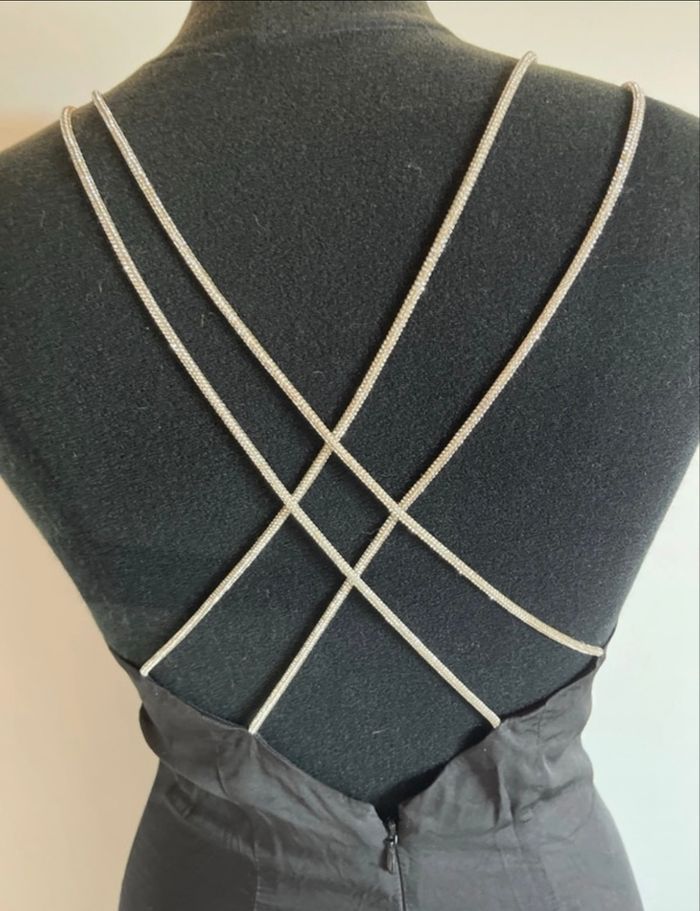 Robe noir à bretelles pailletée effet croisé dans le dos taille XS de chez H&M neuve - photo numéro 7
