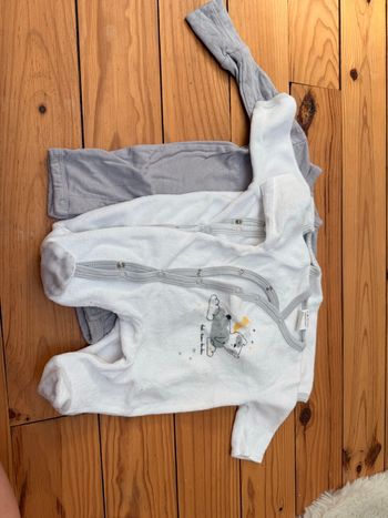 Lot 3 pyjamas 1 mois 