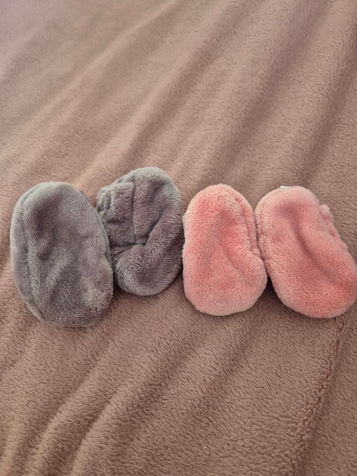 2 paires de chaussons premiers mois - photo numéro 4