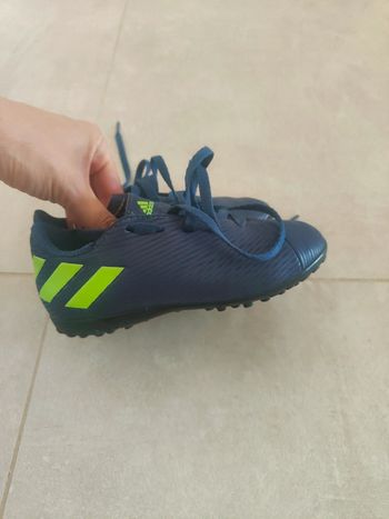 Baskets Crampons de foot pour sol synthétique adidas Nemeziz Messi 19.4 TF pointure 28