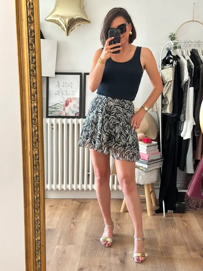 Mini jupe The Kooples noire et blanche taille 36 - photo numéro 2