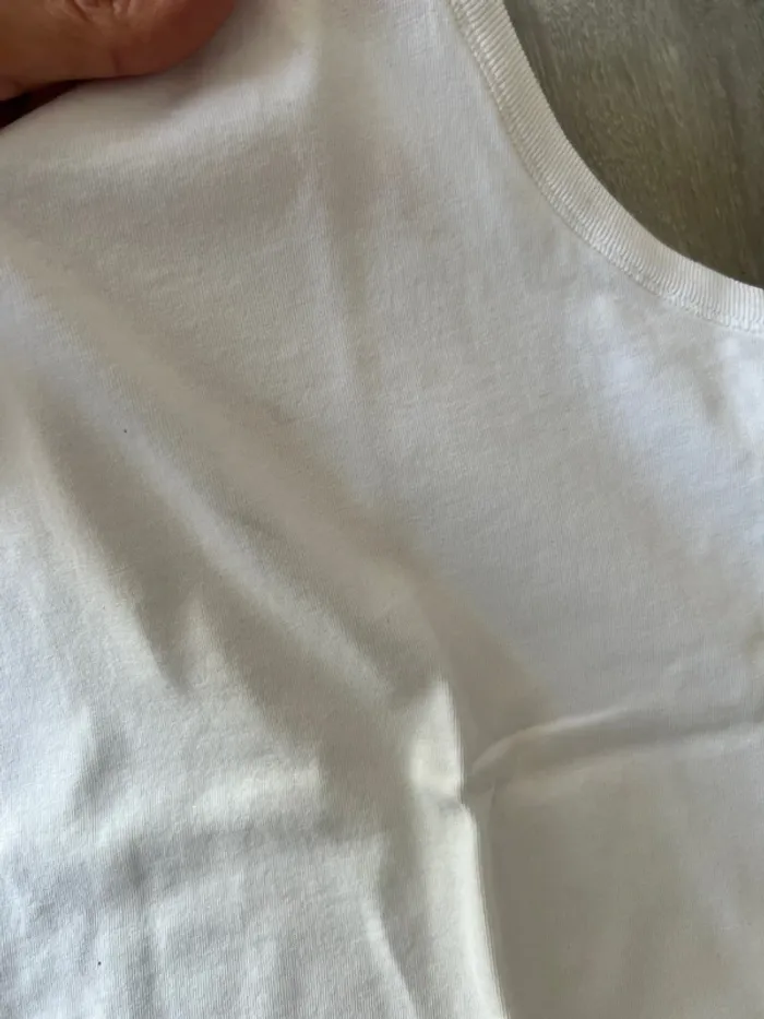 Débardeur Hugo boss taille S - photo numéro 2
