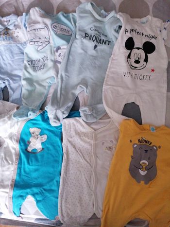 Lot de 11 pyjamas garçon 6 mois 