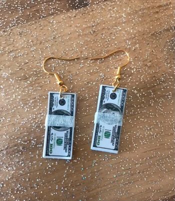 Boucles d’oreilles liasses de billets