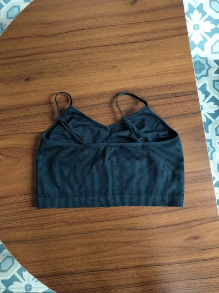 Crop top noir Primark Taille L - photo numéro 2