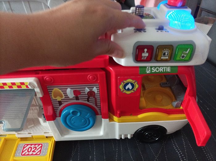 Camion de pompiers tut tut - photo numéro 4