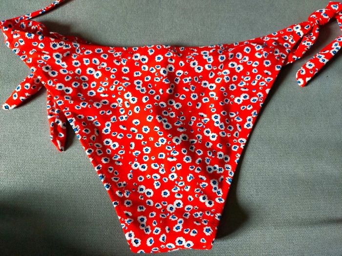 Bikini rouge fleuri – Taille 40 – Neuf avec étiquette - photo numéro 8