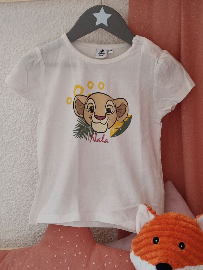 Tee shirt manches courtes Nala - Roi lion - 24 mois - Très bon état - Disney baby - photo numéro 2