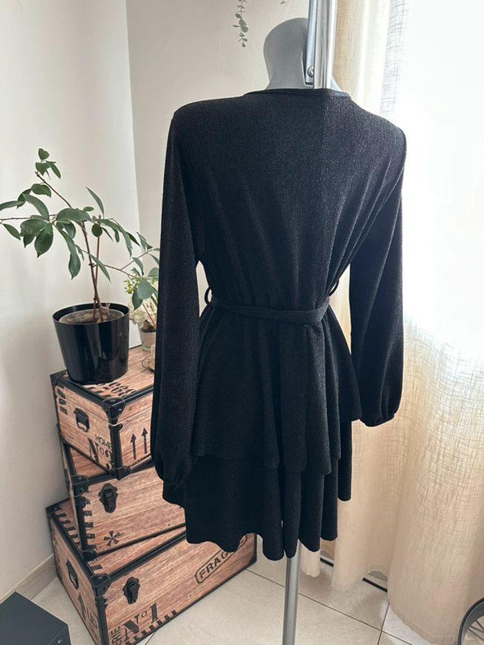 Robe noire brillante - photo numéro 13