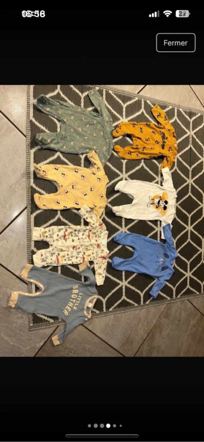 Lot vêtements bébé 1 mois 42 pièce - photo numéro 3