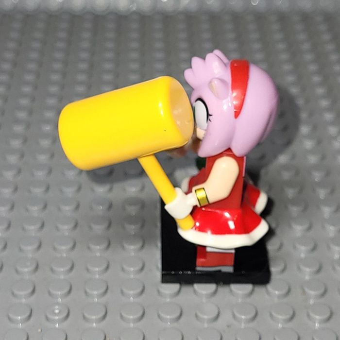 Minifigure / Figurine 🎮 Sonic The Hedgehog 🪙 Amy Rose - photo numéro 2
