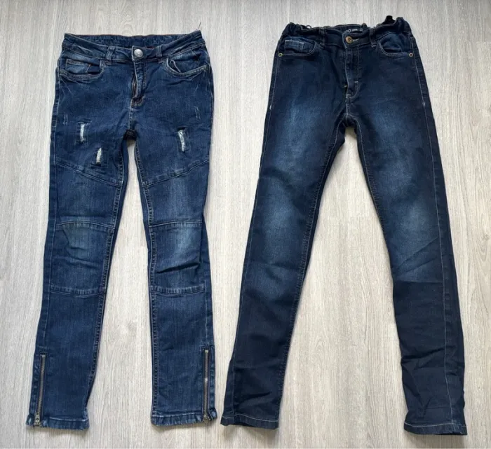 2 jeans Taille 12 ans