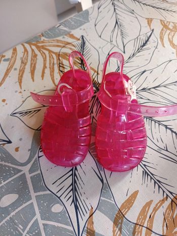 Chaussures aquatiques rose taille 21/22