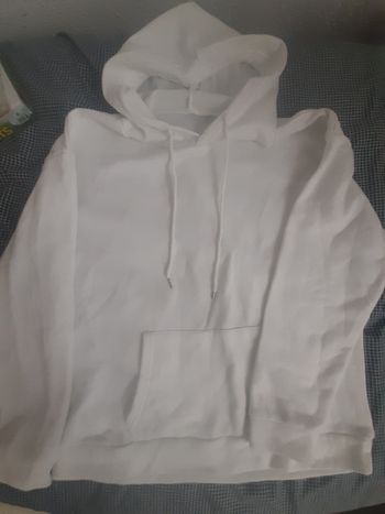 Sweat blanc à capuche