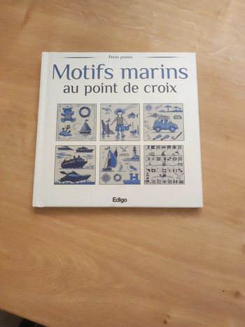 Motifs marins point de croix