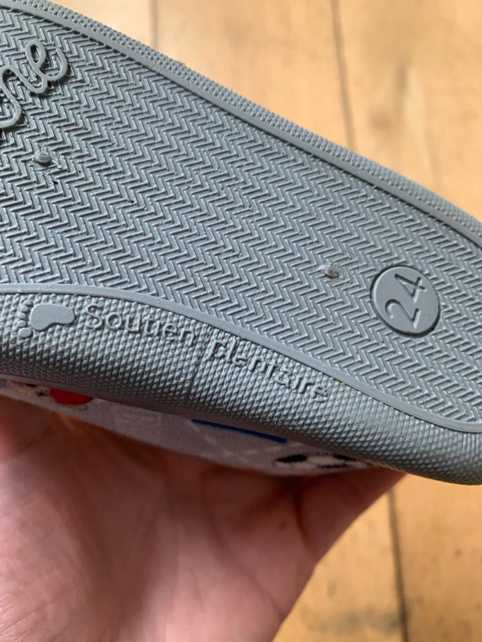 Chaussons foot taille 24 à scratch - photo numéro 7