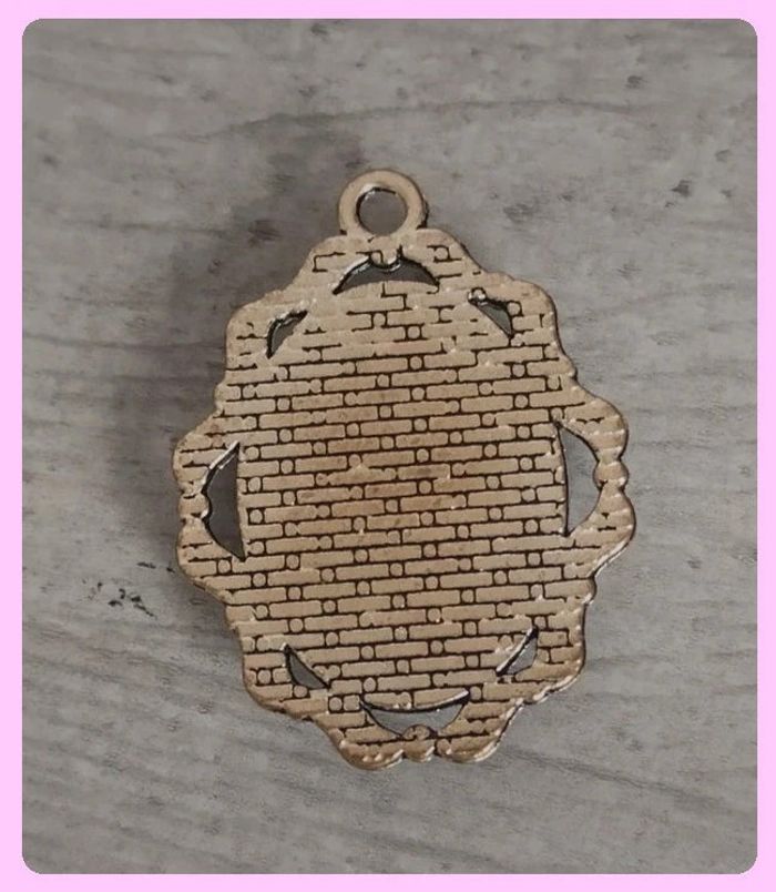 Pendentif avec cabochon La Reine des Neiges - photo numéro 2