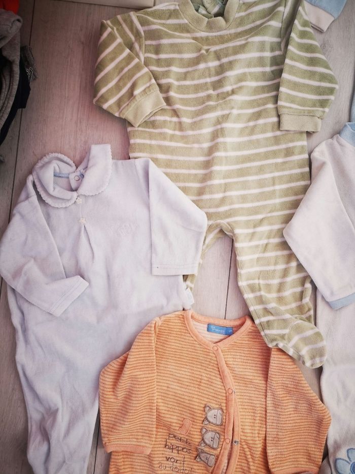 Lot de pyjamas - photo numéro 3