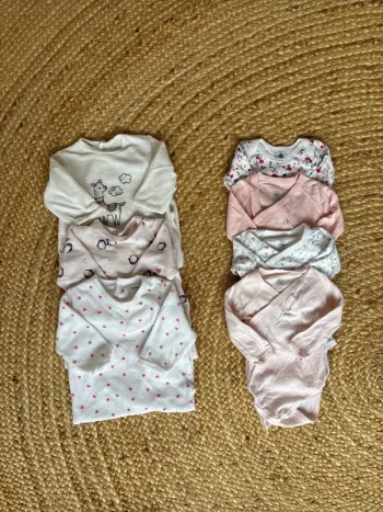 Lot de bodies et pyjamas - 6 mois