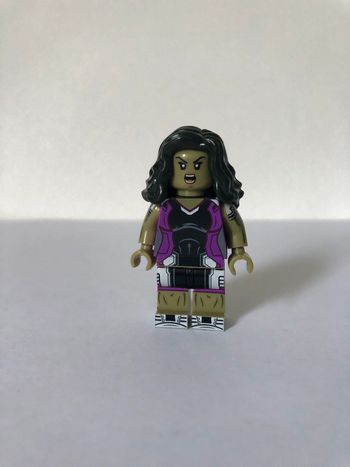 Figurine type lego She-hulk. Marvel