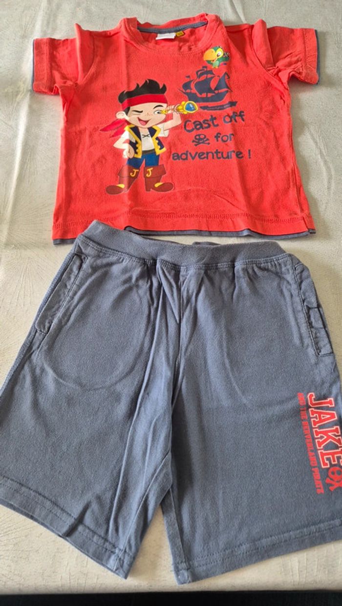 Ensemble jack le pirate disney 4/5 ans