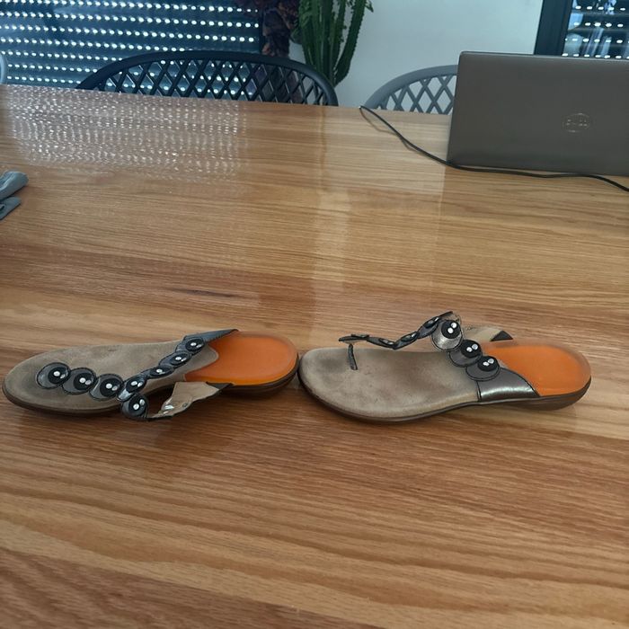 Tongs - photo numéro 3
