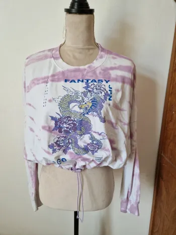 Pull dragon crop top tie dye