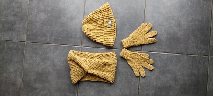 Ensemble 3 pièces bonnet écharpe et gants Tape à l'oeil