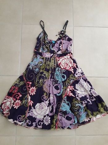 Robe courte fleurie 40/42 NEUVE