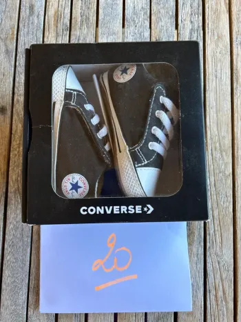 Sneakers Converse Chuck Taylor All Star Cribster pour bébé a scratch - pointure 20