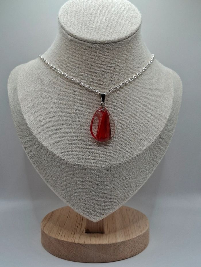 Collier goutte