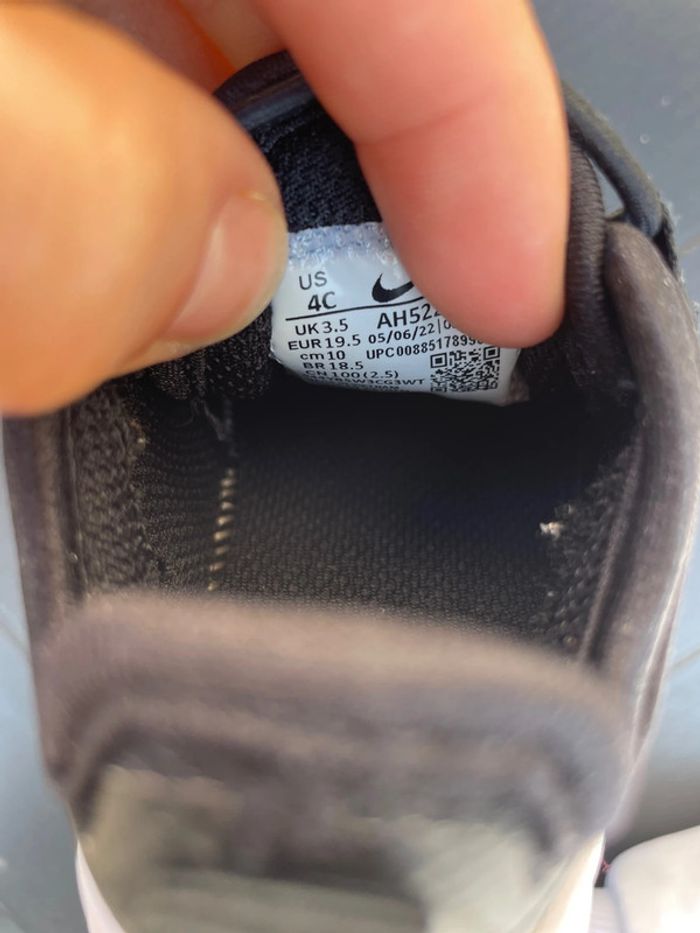 Paire de basket Nike bébé taille 19,5 - photo numéro 5