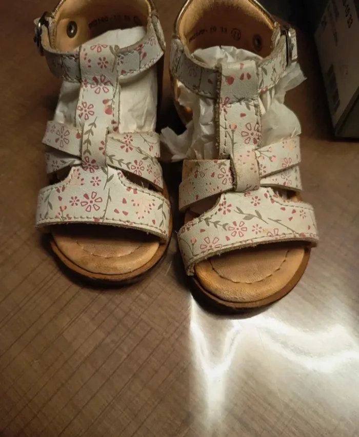 Sandale aster en taille 21. - photo numéro 5