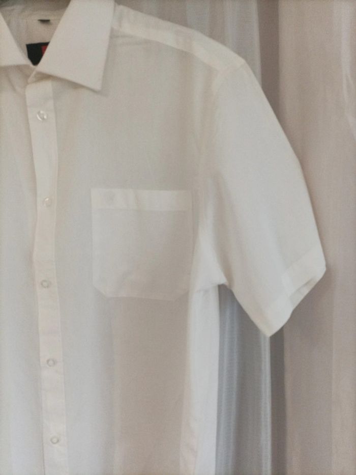 Superbe chemise manches courtes - photo numéro 2