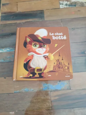 Livre à toucher le chat botté