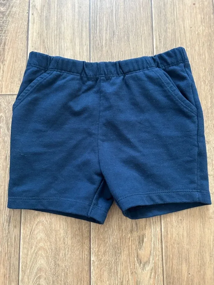 Short bleu 81cm.