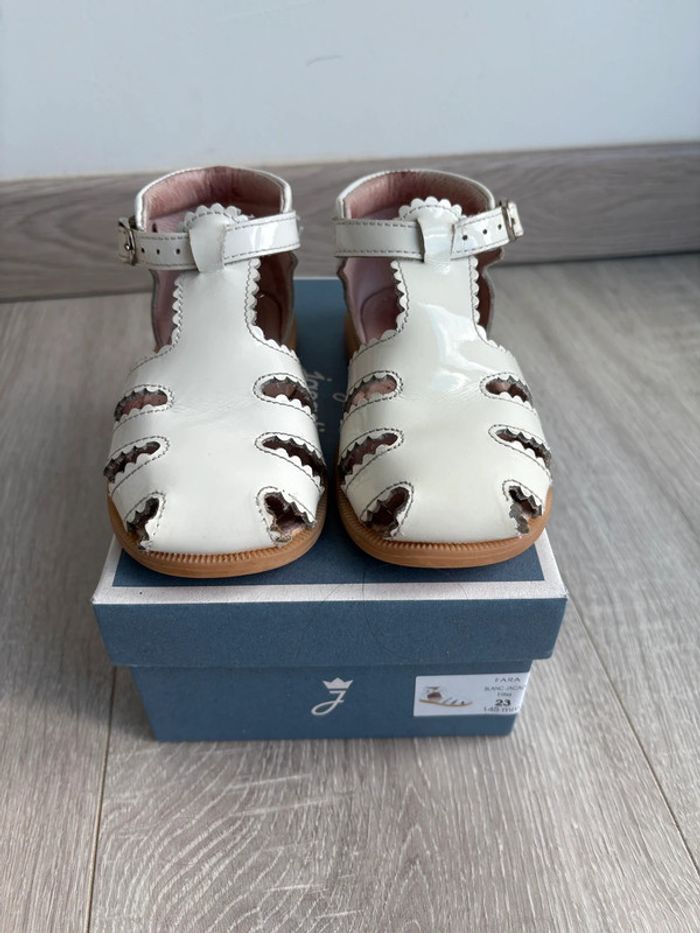 Sandales vernis Jacadi 23