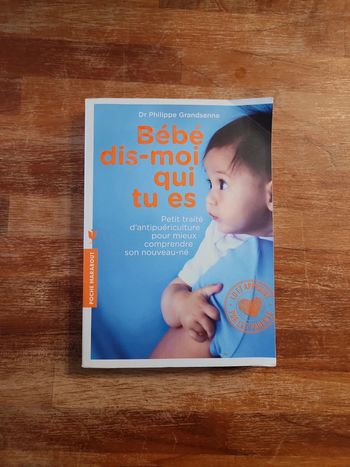 Livre : bébé dis moi qui tu es