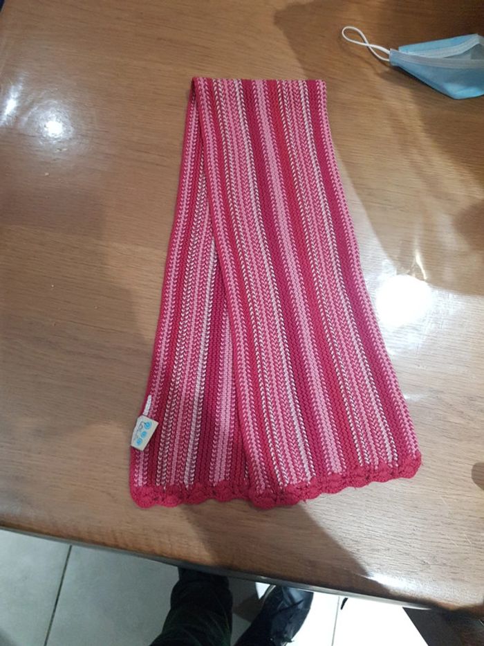 Écharpe en laine rose