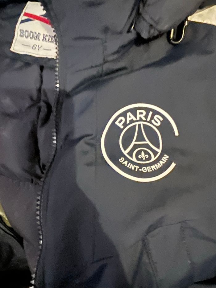 Doudoune PSG bleu marine 6 ans - photo numéro 3