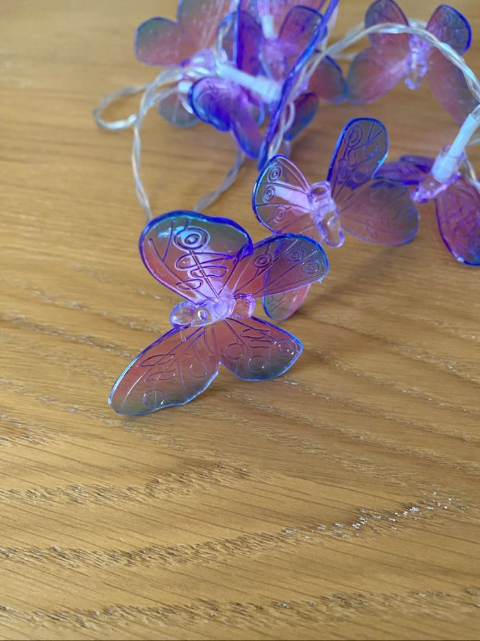 NEUF Hema Guirlande lumineuse Papillons violets - photo numéro 5